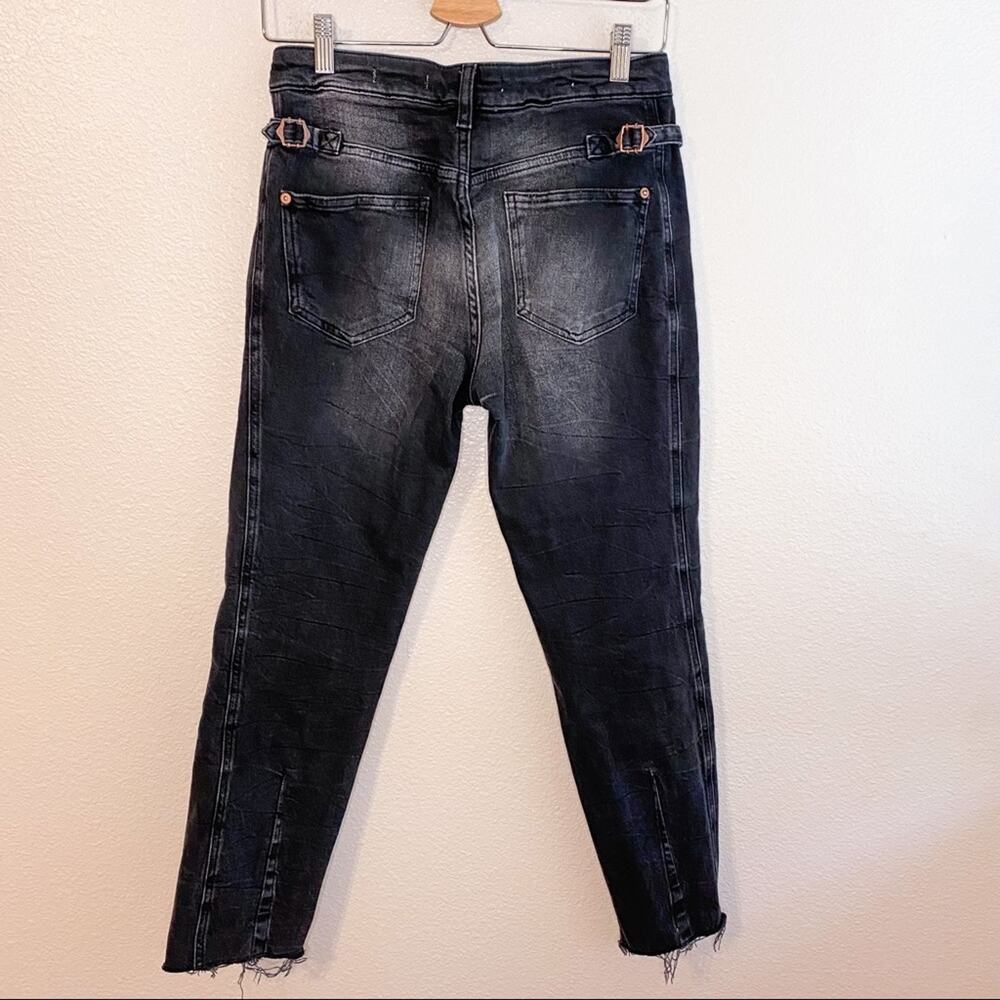 Anthropologie Pilcro High-Rise Buckled Boyfriend Jeans - Picture 7 of 12